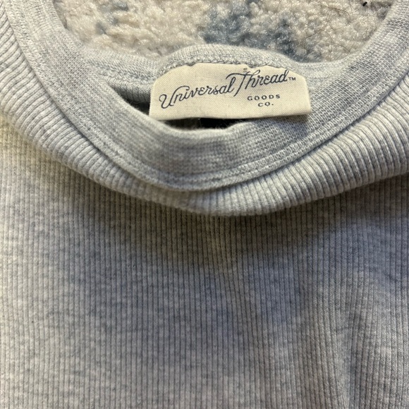 Universal Thread Light Gray Ribbed Short Sleeve Top - Picture 2 of 3